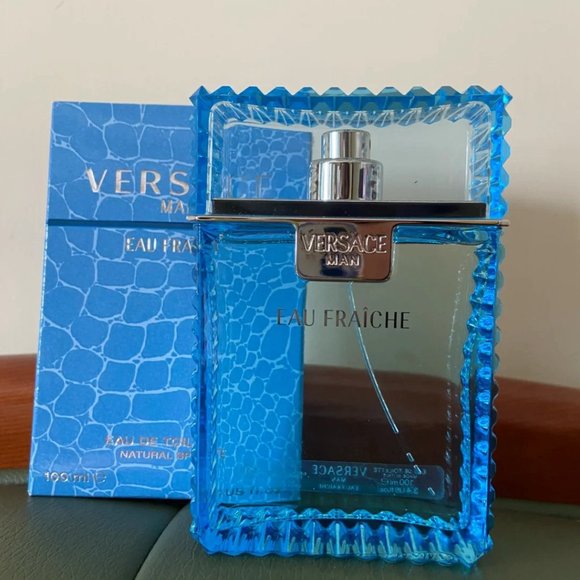 Versace Man Eau Fraiche Eau de Toilette Cologne Men 3.4 fl Oz 100ml - Picture 4 of 5